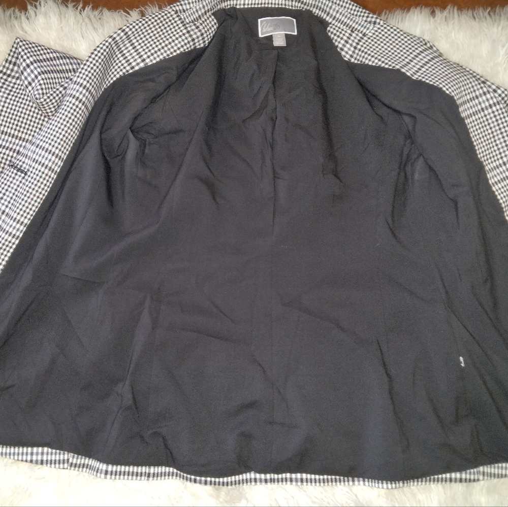 Chelsea28 Plaid Blazer Size XS - Picture 13 of 14